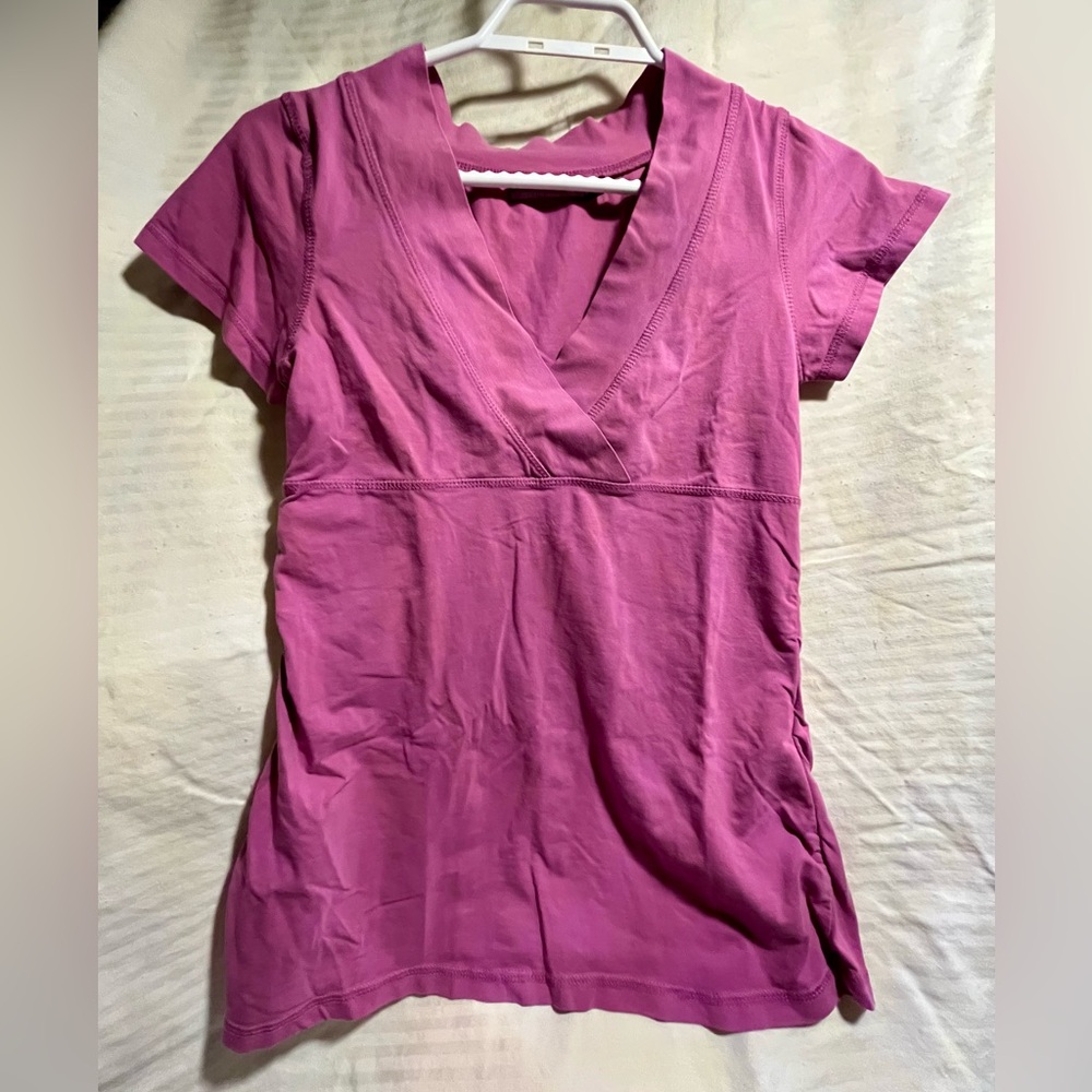 🌟5/$25🌟 Vibrant Mauve Maternity Top Size XS